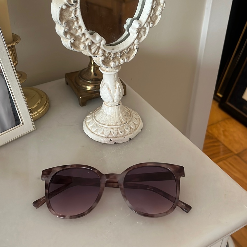 Ann Taylor sunglasses